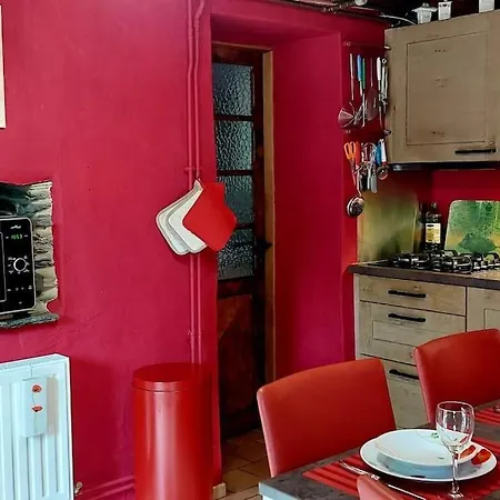 Nyaraló L'ardoisiere: Jolie Maison Ardennaise. Alle