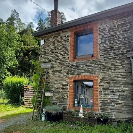 L'ardoisiere: Jolie Maison Ardennaise. *